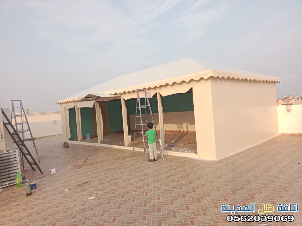 تجديد خيام بيوت الشعر الملكية 
